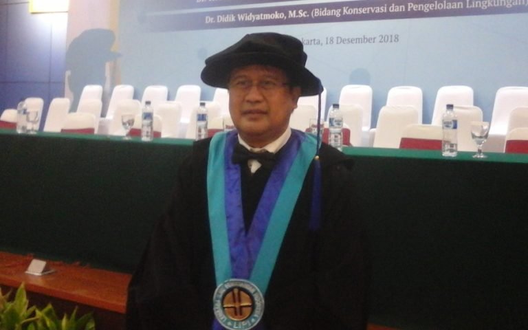 Prof. Dr. Ir. Zainal Arifin, M. Sc, Profesor Riset Bidang Pencemaran Laut