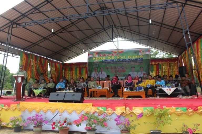Gubernur Riau Ajak Petani Penuhi Kebutuhan Beras