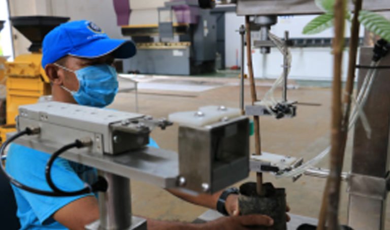 Mesin Grafting Semi Otomatis Hasilkan Benih dengan Cepat dan Kualitas Seragam