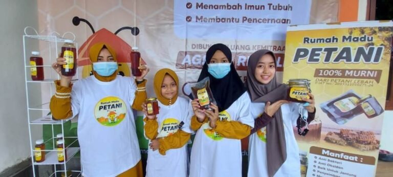 Petani Milenial Asal Kabupaten Bogor Luncurkan Rumah Madu Petani