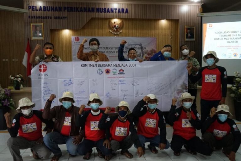 BRIN Sosialisasikan Manfaat Tsunami Buoy Pada Masyarakat Pesisir Banten