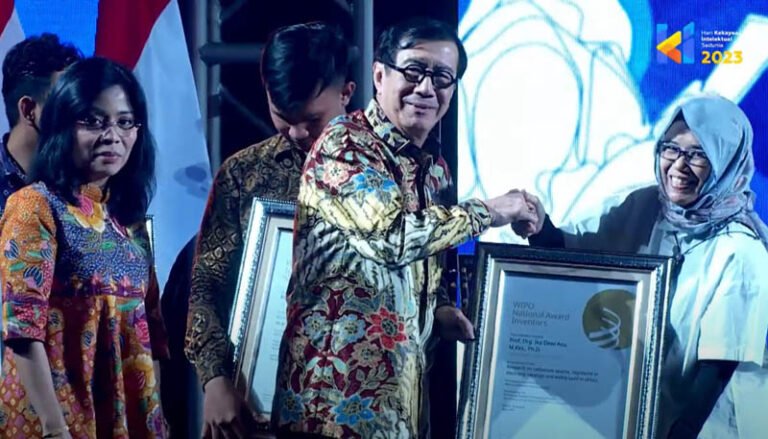 Peneliti FKG UGM Ika Dewi Ana Terima WIPO National Award Inventors