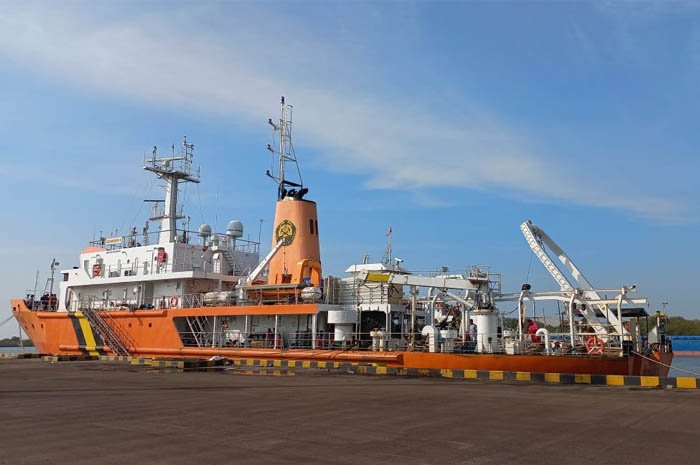 Jelajah Perairan Bone, Kapal Geomarin III Lakukan Survei Cekungan Migas