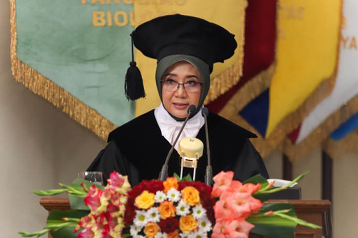 Prof. Diah Rachmawati Dikukuhkan Sebagai Guru Besar UGM