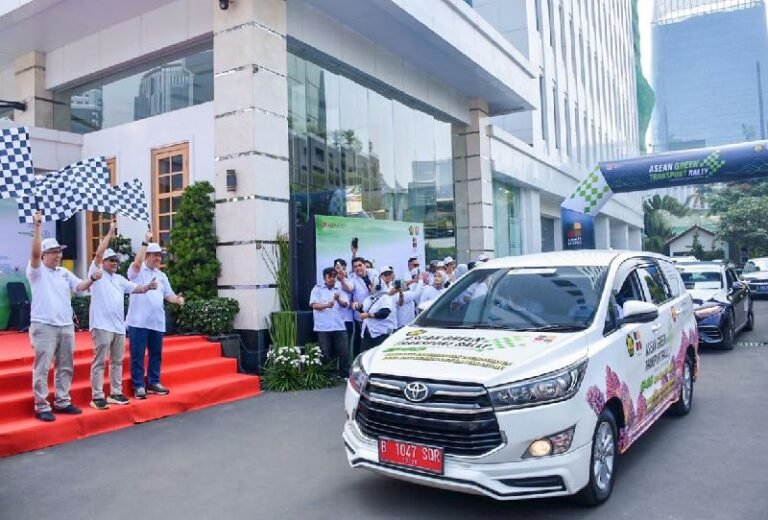Dukung Keketuaan ASEAN 2023, Green Transport Rally Meluncur ke Bali