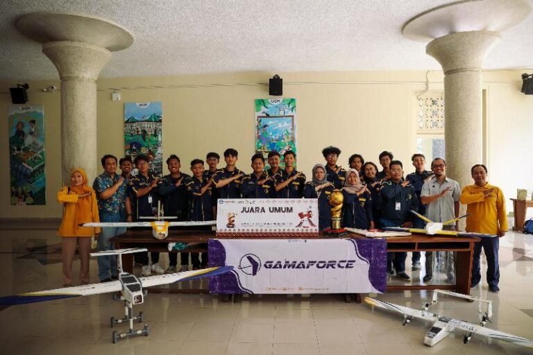 GAMAFORCE Sabet Gelar Juara Umum ke-7 Kalinya di Kontes Robot Terbang Indonesia
