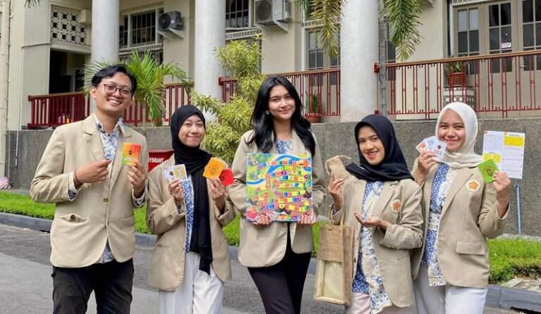 Mahasiswa FEB UGM Kembangkan Dalang Board, Permainan Edukatif Pengelolaan Sampah