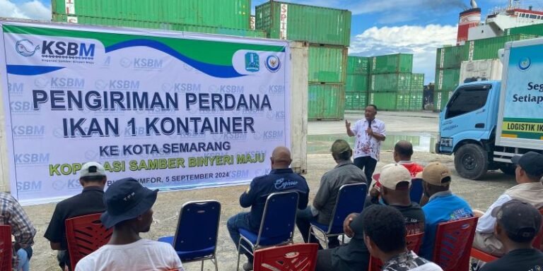 Koperasi di Kalamo Biak Kirim Perdana 13,3 Ton Ikan Segar ke Semarang