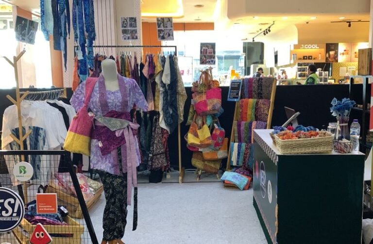 Manfaatkan Limbah Batik, Iman Kahfi Aliza Jalankan Bisnis Sustainable Fashion