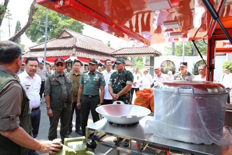 Kepala BNPB Dorong Progres Transisi Darurat Pasca Gempabumi di Garut