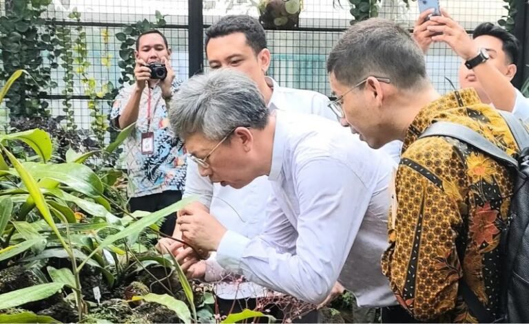 Kunjungi Kebun Raya Bogor, Dubes China Kagumi Kekayaan Biodiversitas Indonesia