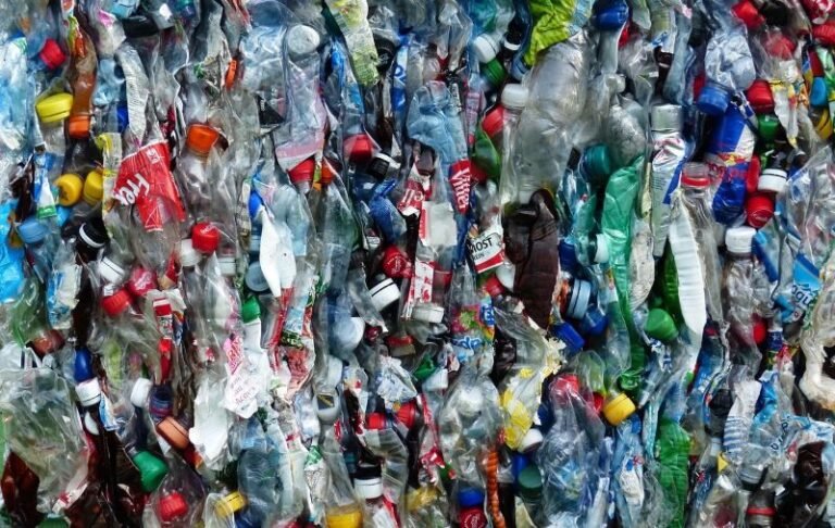 Penanganan Limbah Plastik dengan Teknologi Radiasi