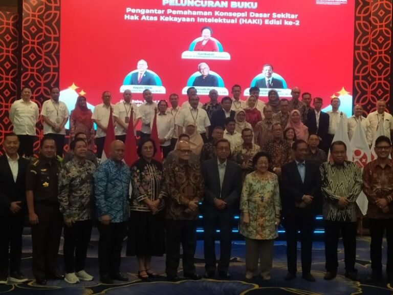 Bambang Kesowo Luncurkan Buku Pengantar Pemahaman Konsepsi Dasar Sekitar HaKI Edisi Kedua