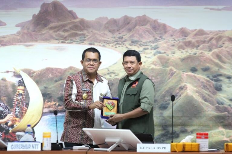 Tangani Erupsi Gunung Lewotobi, Pemerintah Fokus pada Relokasi Aman dan Hunian Layak