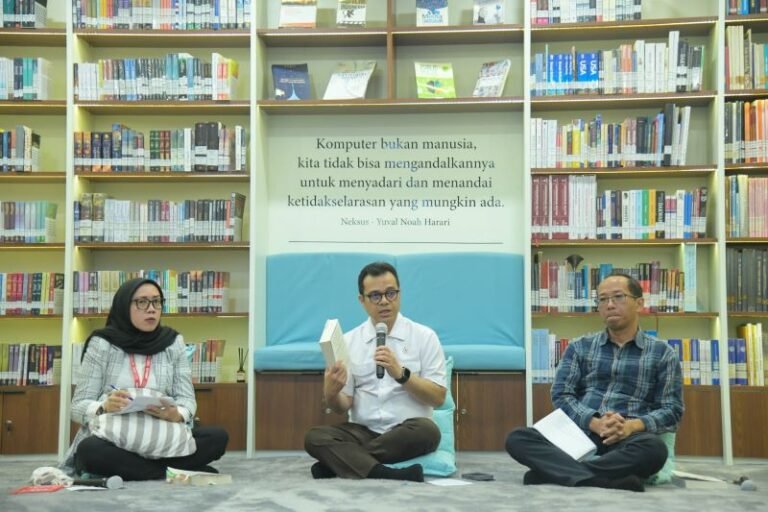 Nezar Patria Ajak Gen Z Hidupkan Nalar Kritis di Era Post-Truth dan AI