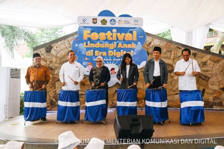 Lindungi Anak di Ruang Digital, Enam Menteri Teken Komitmen Bersama