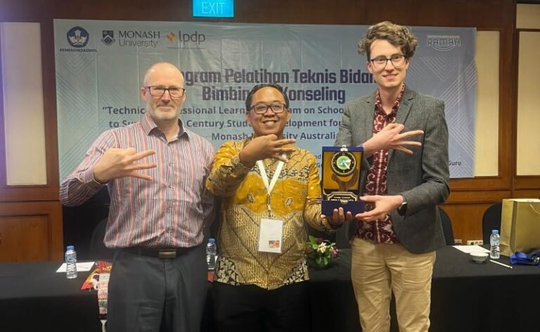 Guru SMKN 3 Yogyakarta Terima Beasiswa Pelatihan Teknis Bimbingan dan Konseling