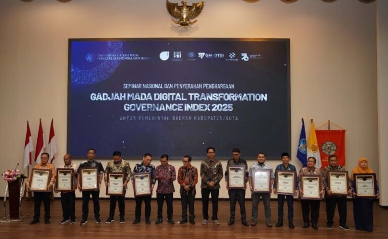 FEB UGM Gelar Penghargaan Gadjah Mada Digital Transformation Index 2025