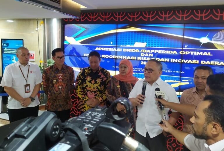 Mikroplastik Cemari Udara, Kepala BRIN Dorong Tata Kelola Sampah Berbasis Komunal