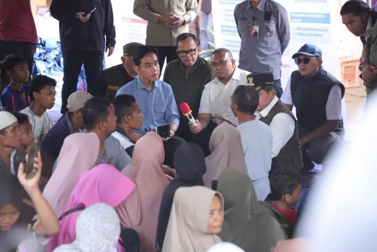 Tinjau Penanganan Pascabencana di Sumbar, Wapres Gibran: Warga Sumatra Tidak Sendiri