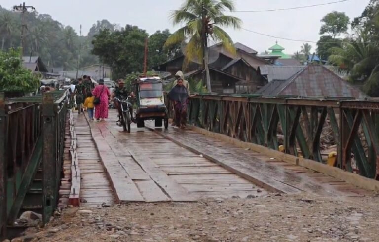 Jembatan Bailey Penghubung Tapteng dan Tapsel Sudah Dapat Digunakan