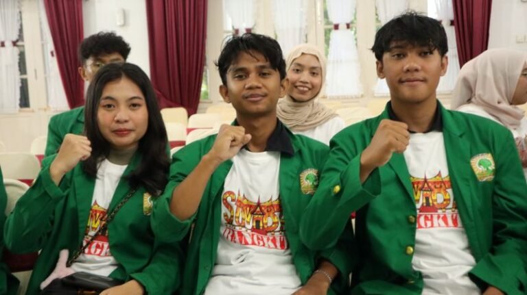 400 Mahasiswa Universitas Andalas Dukung Proses Verifikasi Rumah Rusak di Sumbar