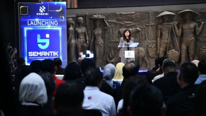 Tekan Maraknya Penipuan Online, Registrasi Biometrik Nomor Seluler Mulai Berlaku