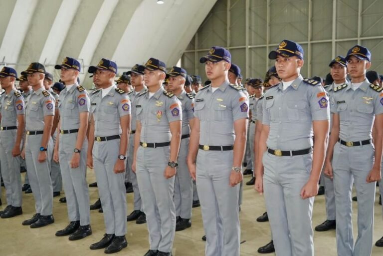 Taruna KKP Turun ke Lokasi Bencana Sumatra, Bersihkan Area Tak Terjangkau Alat Berat