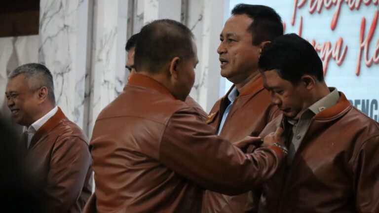 Kepala BNPB Terima Anugerah Warga Kehormatan dari Basarnas