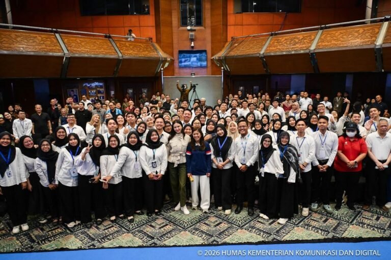 Gen Z Didorong Kuasai AI, Program Magang Kemkomdigi Libatkan 302 Talenta Muda