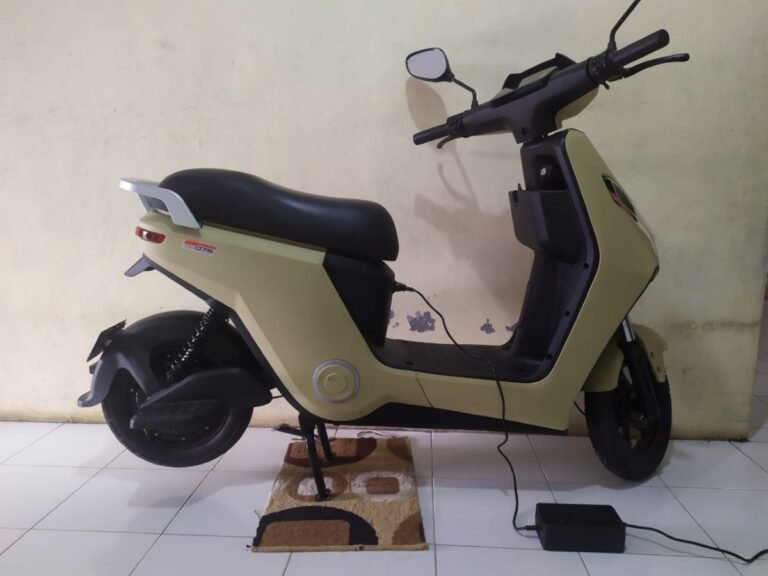 BRIN Kembangkan Plug dan Socket Ber-SNI untuk Fast Charging Sepeda Motor Listrik