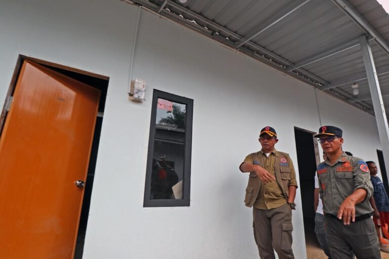 Kepala BNPB Tinjau Progres Pembangunan Huntara di Aceh Tamiang