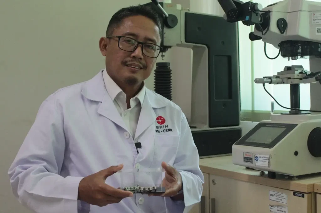Implan Tulang Titanium Antibakteri, Ekonomis dan Sesuai Kebutuhan Pasien Indonesia