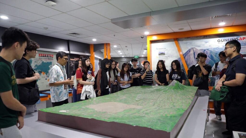 Mahasiswa NUS Pelajari Sistem Penanggulangan Bencana Indonesia di BNPB